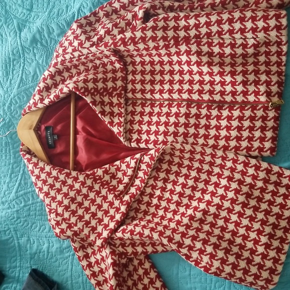 Jacket - Picture 3 of 4